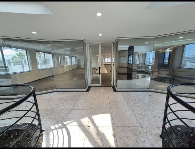 1,001M² OFFICE TO LET IN ROSEBANK